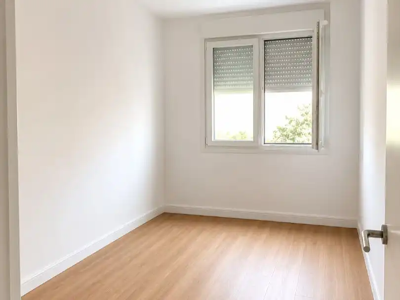 Pis en venda a Calle Alcalá, 690, Rejas Dormitori de Pis en venda en Madrid Capital amb Aire condicionat i Piscina