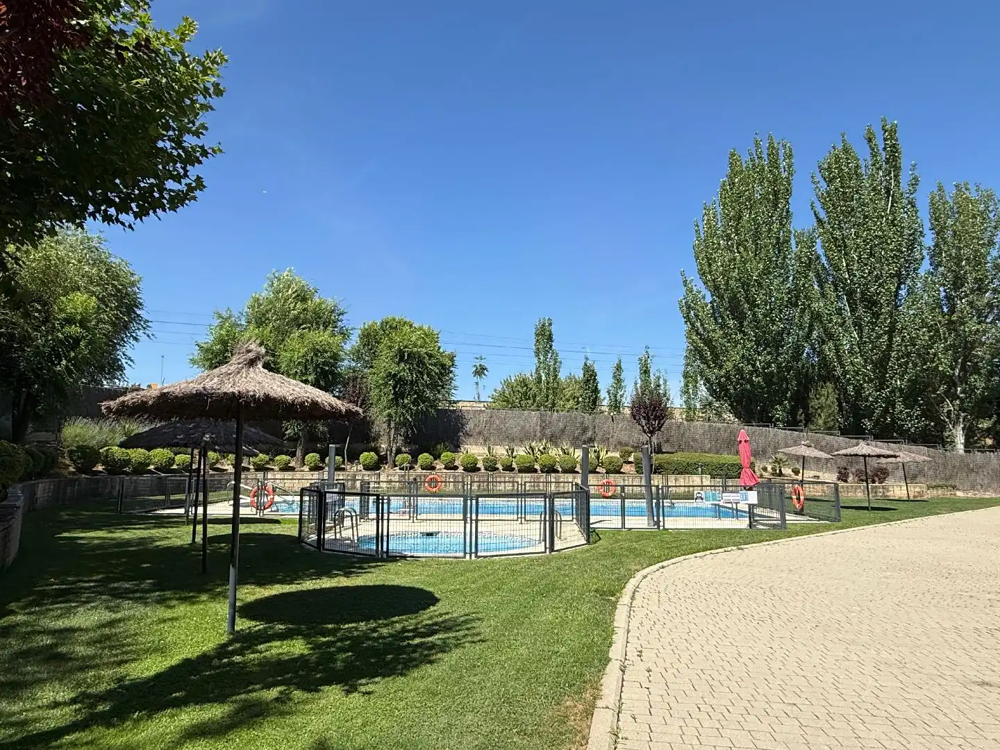 Pis en venda a Calle Alcalá, 690, Rejas Piscina de Pis en venda en Madrid Capital amb Aire condicionat i Piscina