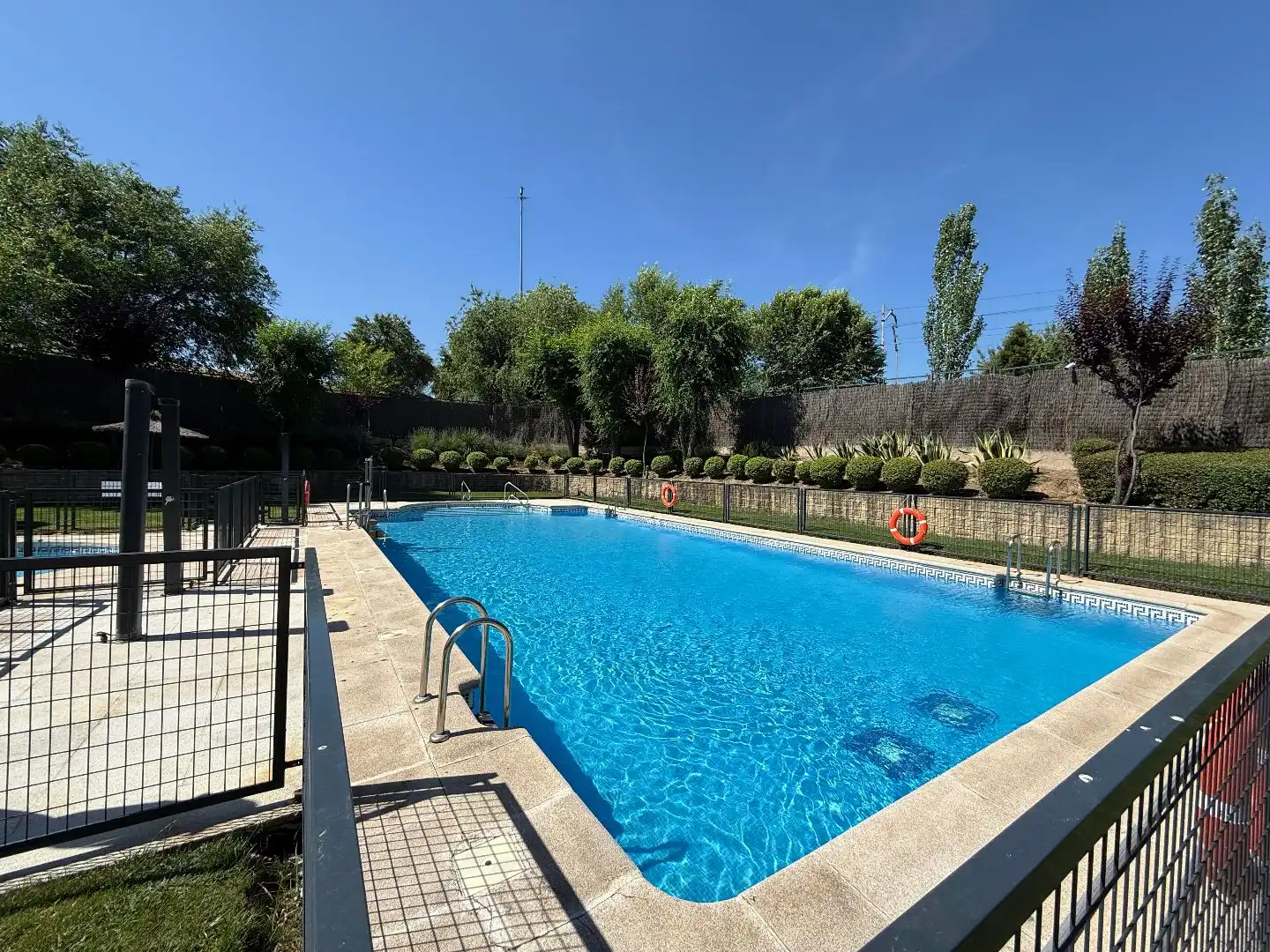 Pis en venda a Calle Alcalá, 690, Rejas Piscina de Pis en venda en Madrid Capital amb Aire condicionat i Piscina