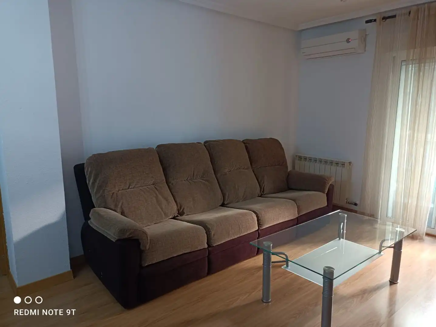 Piso de alquiler en Plaza de Gallur, 7, La Paz Sala de estar de Piso de alquiler en Zaragoza con Aire acondicionado, Calefacción y Parquet