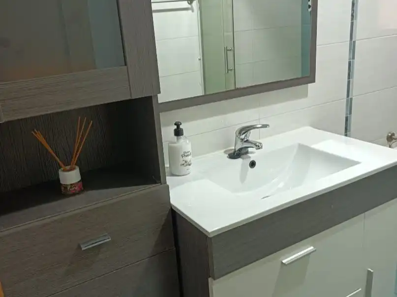 Piso de alquiler en Plaza de Gallur, 7, La Paz Baño de Piso de alquiler en Zaragoza con Aire acondicionado, Calefacción y Parquet