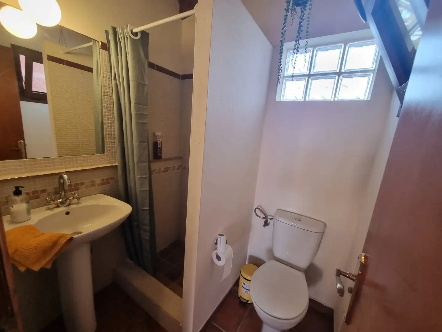 Lofts for rent in Calle Machado Segunda, 17, Machado - Las Barreras Bathroom of Lofts for rent in El Rosario with Terrace, Furnished and Oven