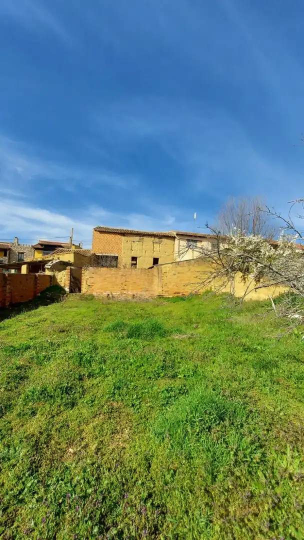 Houses for sale in Calle Melgar, 16, Villanueva de las Peras Houses for sale in Villanueva de las Peras