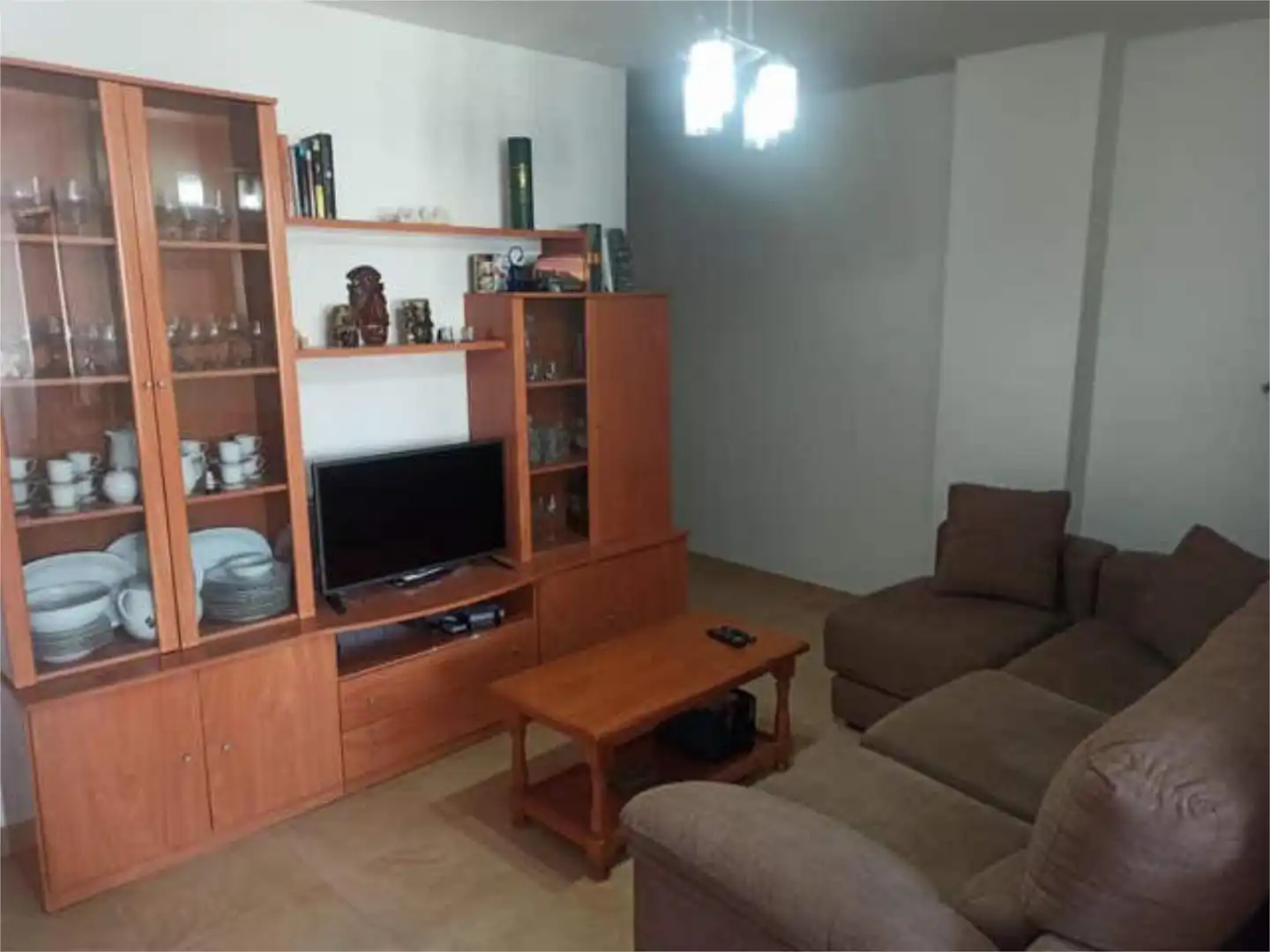 Piso de alquiler en Astilleros - La Paz - Loreto - El Corte Inglés Sala de estar de Piso de alquiler en Cádiz con Jardín privado y Amueblado
