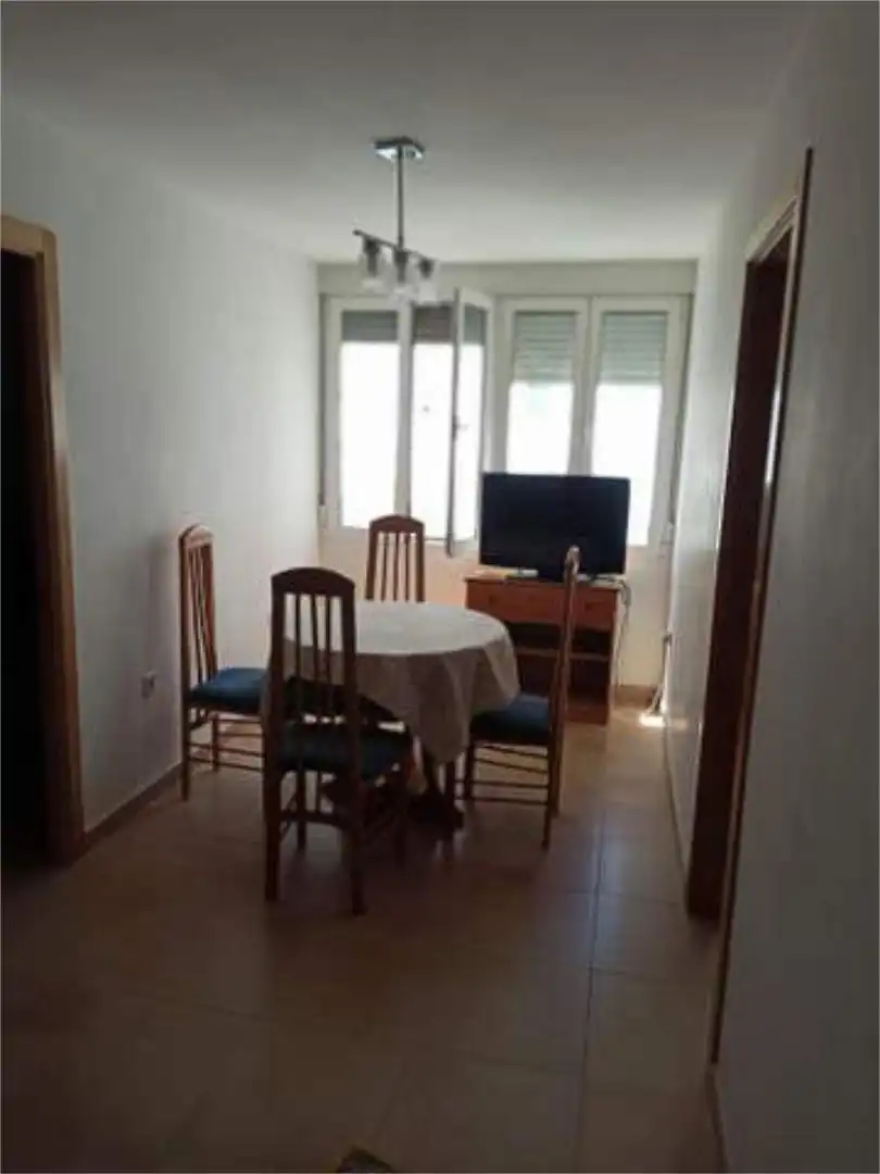 Piso de alquiler en Astilleros - La Paz - Loreto - El Corte Inglés Comedor de Piso de alquiler en Cádiz con Jardín privado y Amueblado