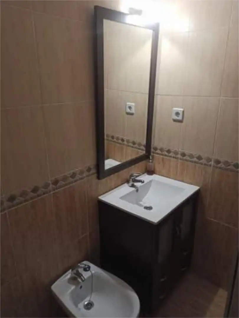 Piso de alquiler en Astilleros - La Paz - Loreto - El Corte Inglés Baño de Piso de alquiler en Cádiz con Jardín privado y Amueblado