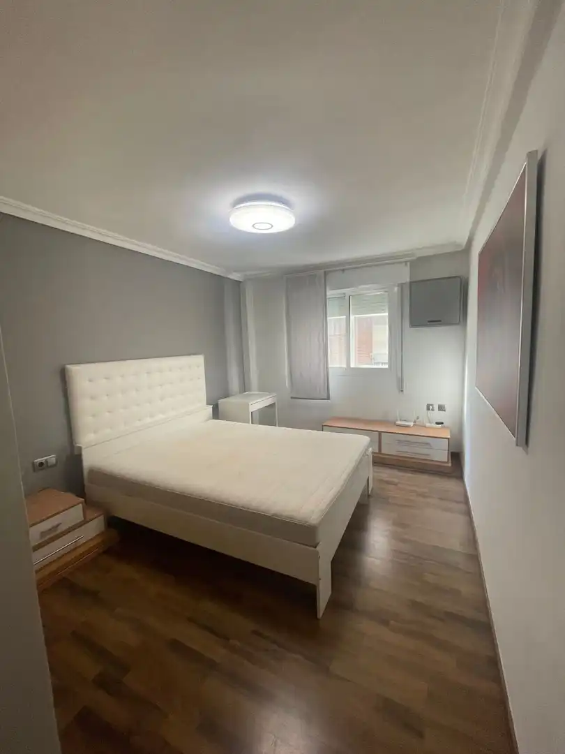 Flat for rent in Calle Muñoz de la Peña, 7, San Andrés - San Antolín Bedroom of Flat for rent in Murcia with Air Conditioner, Parquet flooring and Furnished