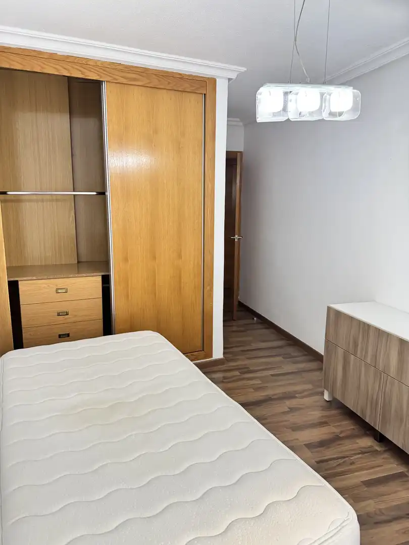 Flat for rent in Calle Muñoz de la Peña, 7, San Andrés - San Antolín Bedroom of Flat for rent in Murcia with Air Conditioner, Parquet flooring and Furnished