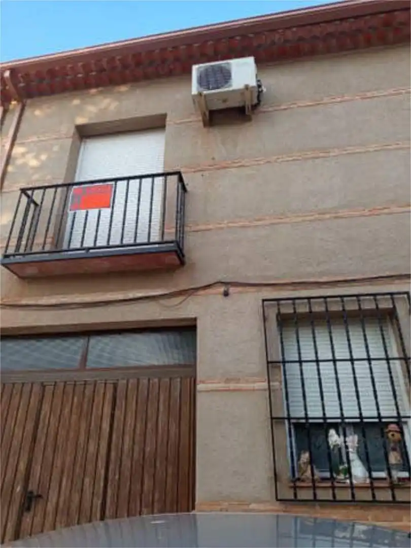 Casa o chalet en venta en Alhambra Terraza de Casa o chalet en venta en Alhambra con Calefacción, Terraza y Trastero