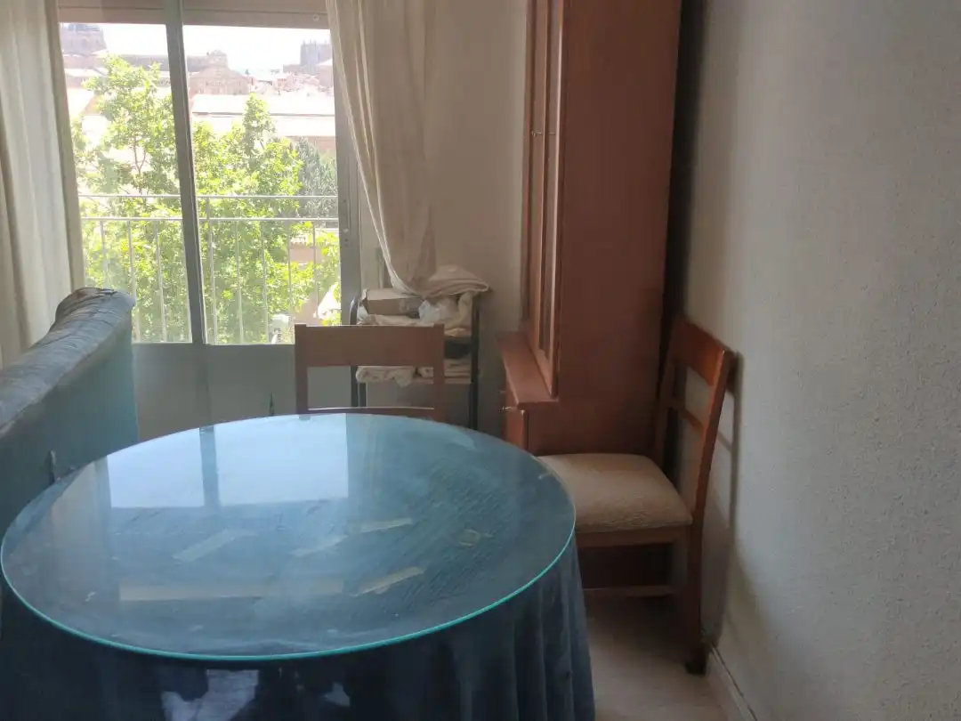 Zimmer in Paseo de San Vicente, 52, La Platina- Hospital - Campus Esszimmer von Wohnung zur untervermieten in Salamanca mit Heizung, Möbliert und Balkon