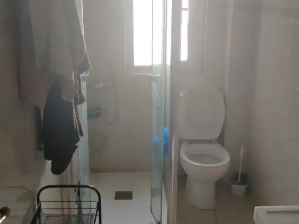 Zimmer in Paseo de San Vicente, 52, La Platina- Hospital - Campus Badezimmer von Wohnung zur untervermieten in Salamanca mit Heizung, Möbliert und Balkon