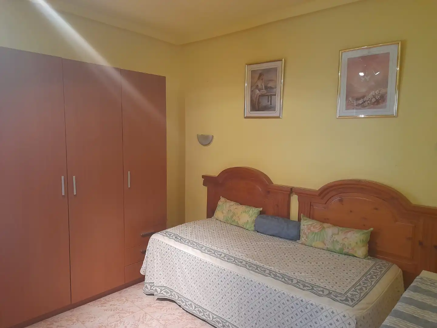 Casa o xalet en venda a Callejón Callejuela, 18, Iriépal - Taracena - Valdenoches Dormitori de Casa o xalet en venda en Guadalajara amb Jardí privat, Terrassa i Piscina