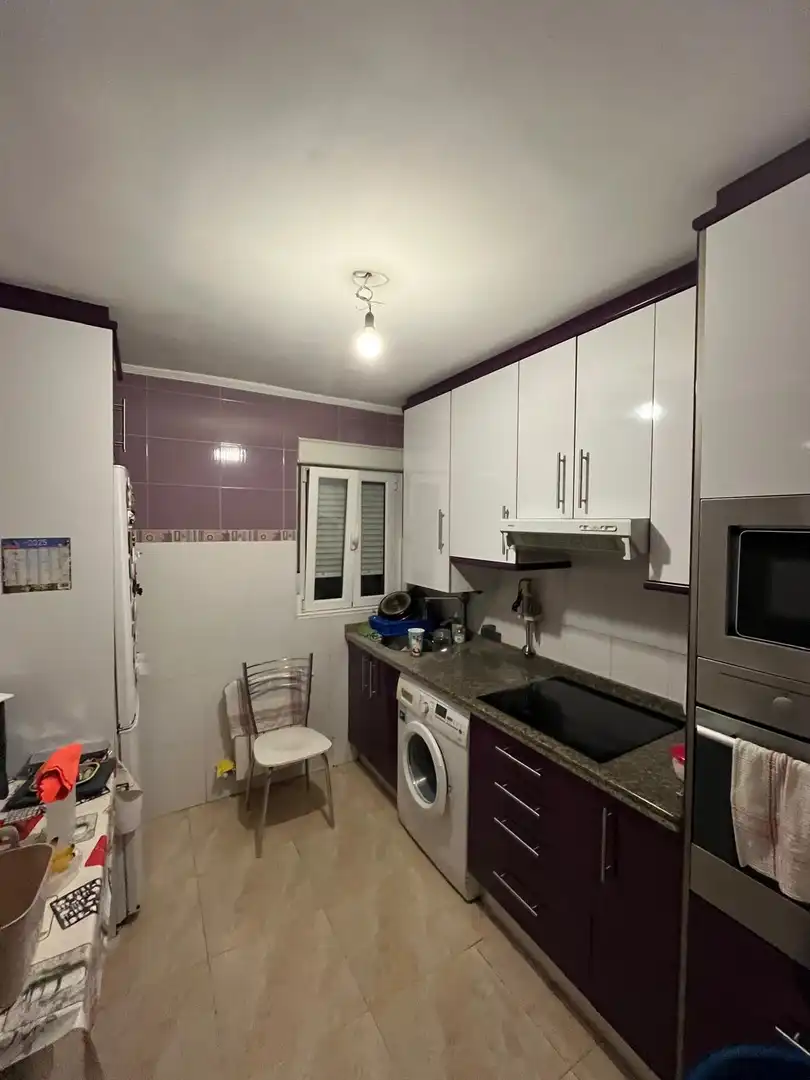 Flat for sale in Calle Velázquez, 5, Teatinos - Los Prados Kitchen of Flat for sale in Oviedo with Balcony
