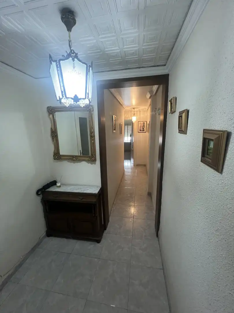 Habitación en Carrer dels Sants Just i Pastor, 68, Aiora Habitación en Carrer dels Sants Just i Pastor, 68, Aiora