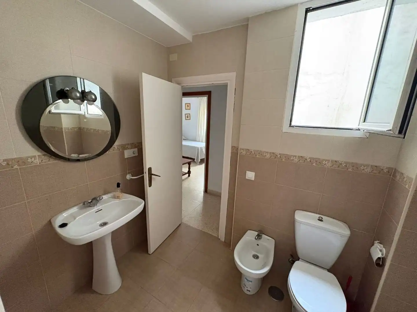 Flat for sale in Plaza del Capitan Menendez Arango, 2, Tarifa ciudad Bathroom of Flat for sale in Tarifa