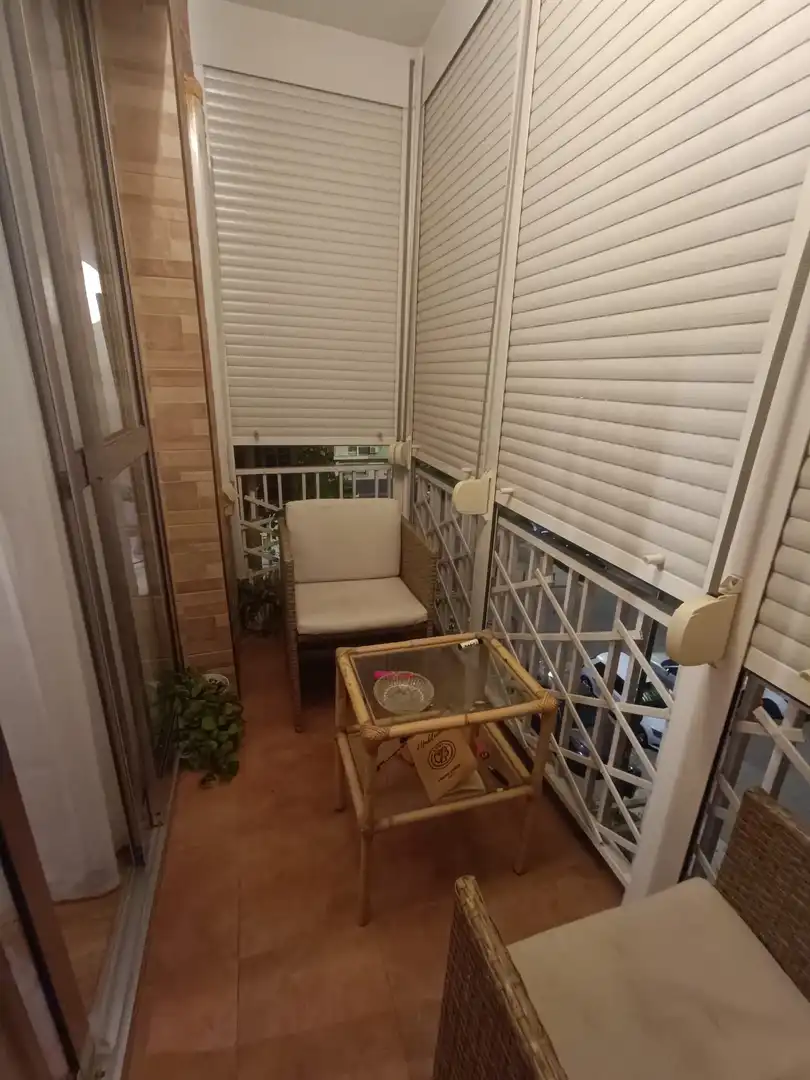 Piso en venta en Avenida Ciudad de Chiva, 23, Parque Alcosa Terraza de Piso en venta en Sevilla Capital con Aire acondicionado y Terraza