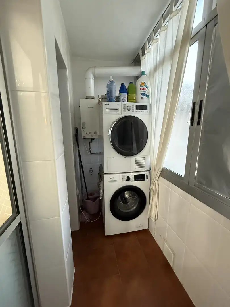 Piso en venta en Avenida Ciudad de Chiva, 23, Parque Alcosa Cocina de Piso en venta en Sevilla Capital con Aire acondicionado y Terraza