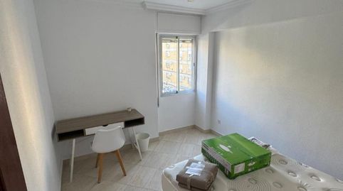 Pis de lloguer a Calle Puerto de Cienfuegos, 3, Juan XXIII - Rochelambert, Sevilla Capital - imatge 3 Foto 3 de Pis de lloguer a Calle Puerto de Cienfuegos, 3, Juan XXIII - Rochelambert, Sevilla Capital