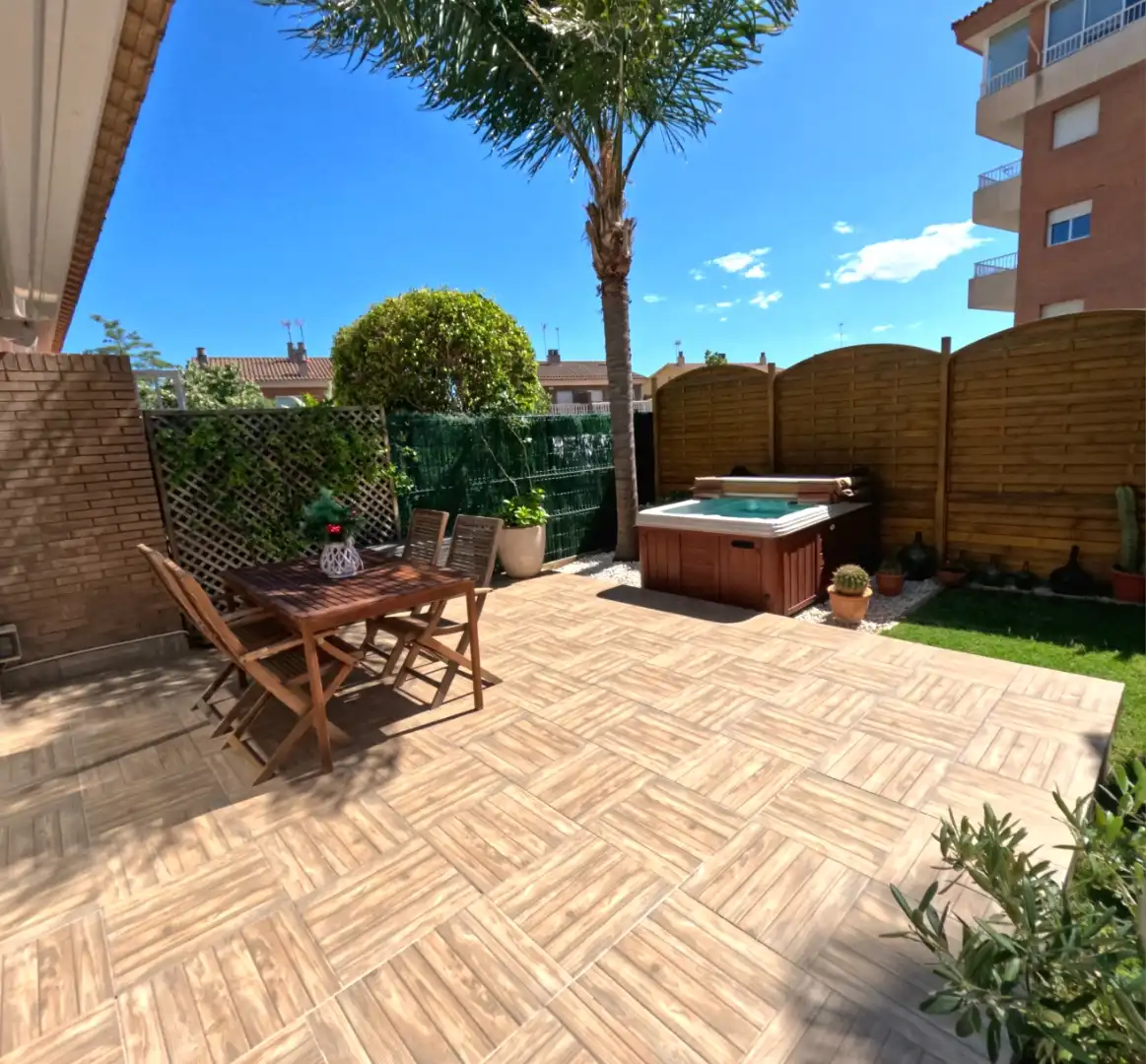Casa o xalet en venda a Carrer Artur Martorell, 7, Regueral - Prat d'en Forés Terrassa de Casa o xalet en venda en Cambrils amb Aire condicionat, Terrassa i Piscina