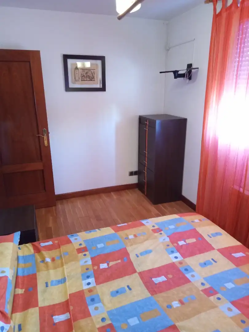 Bedroom of Flat for sale in Valladolid  with Heating, Parquet flooring and Storage room