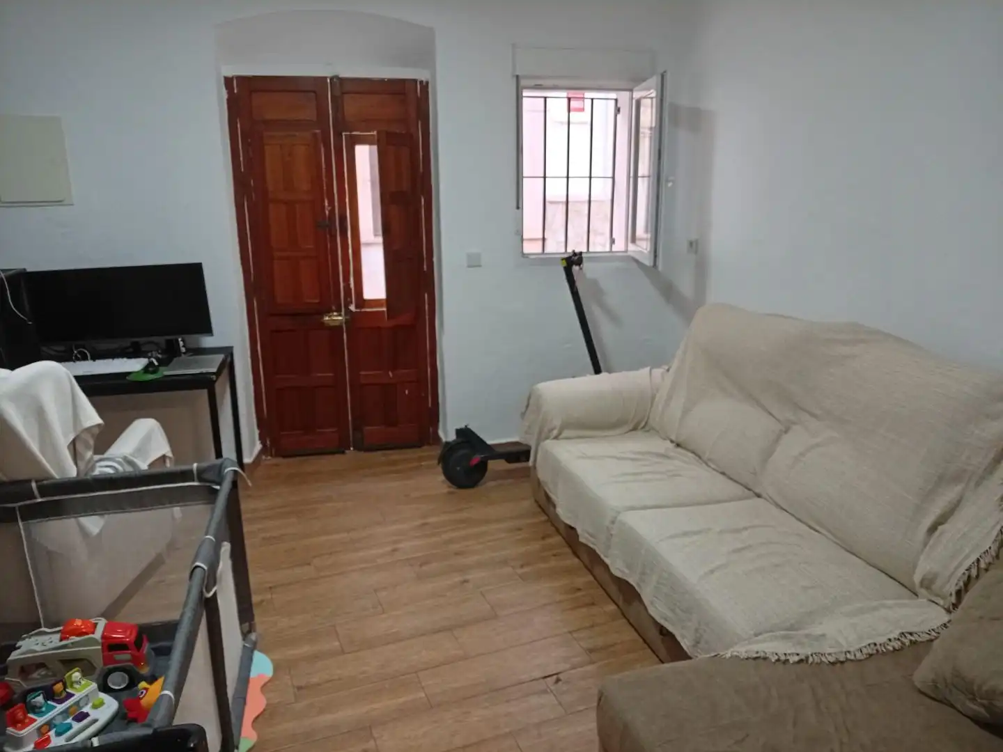 Erdgeschoss zum Verkauf in Calle Escopeteros, 14, Casco Antiguo Wohnzimmer von Erdgeschoss zum Verkauf in Algeciras mit Terrasse, Abstellraum und Möbliert