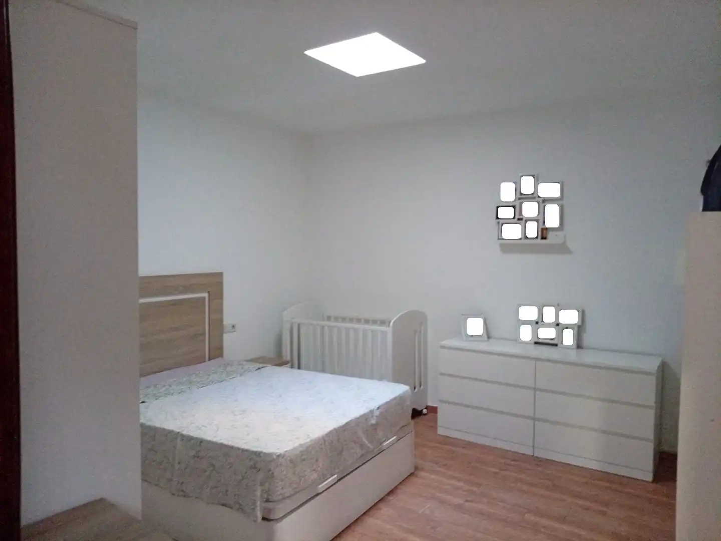 Erdgeschoss zum Verkauf in Calle Escopeteros, 14, Casco Antiguo Schlafzimmer von Erdgeschoss zum Verkauf in Algeciras mit Terrasse, Abstellraum und Möbliert