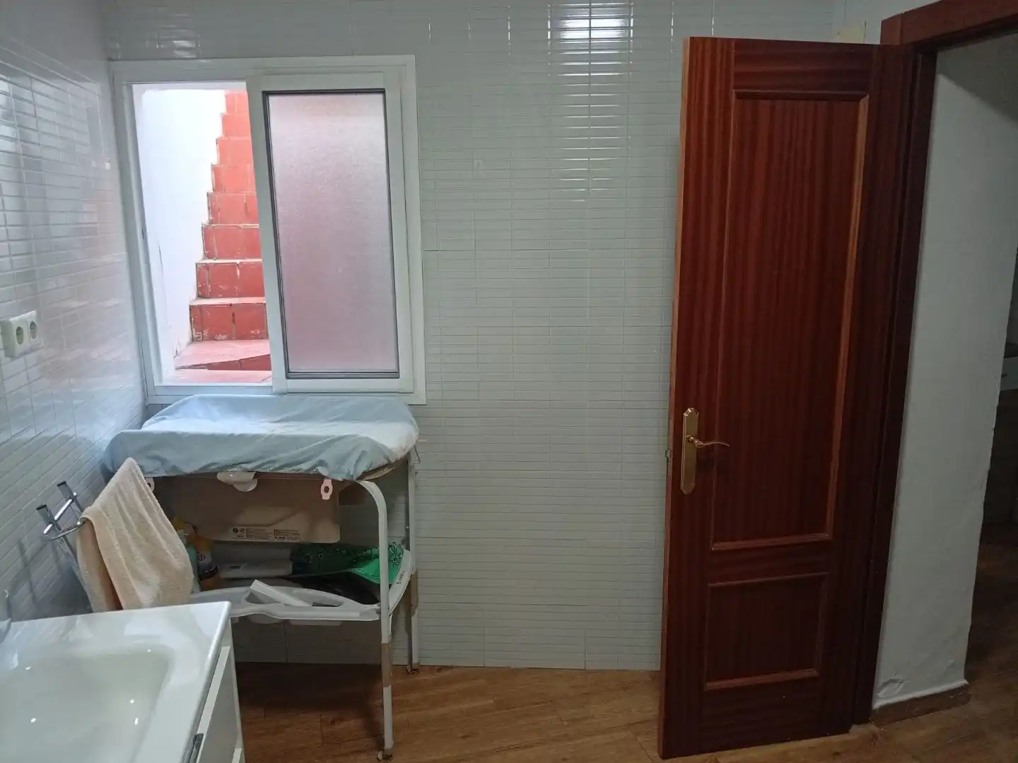 Erdgeschoss zum Verkauf in Calle Escopeteros, 14, Casco Antiguo Badezimmer von Erdgeschoss zum Verkauf in Algeciras mit Terrasse, Abstellraum und Möbliert