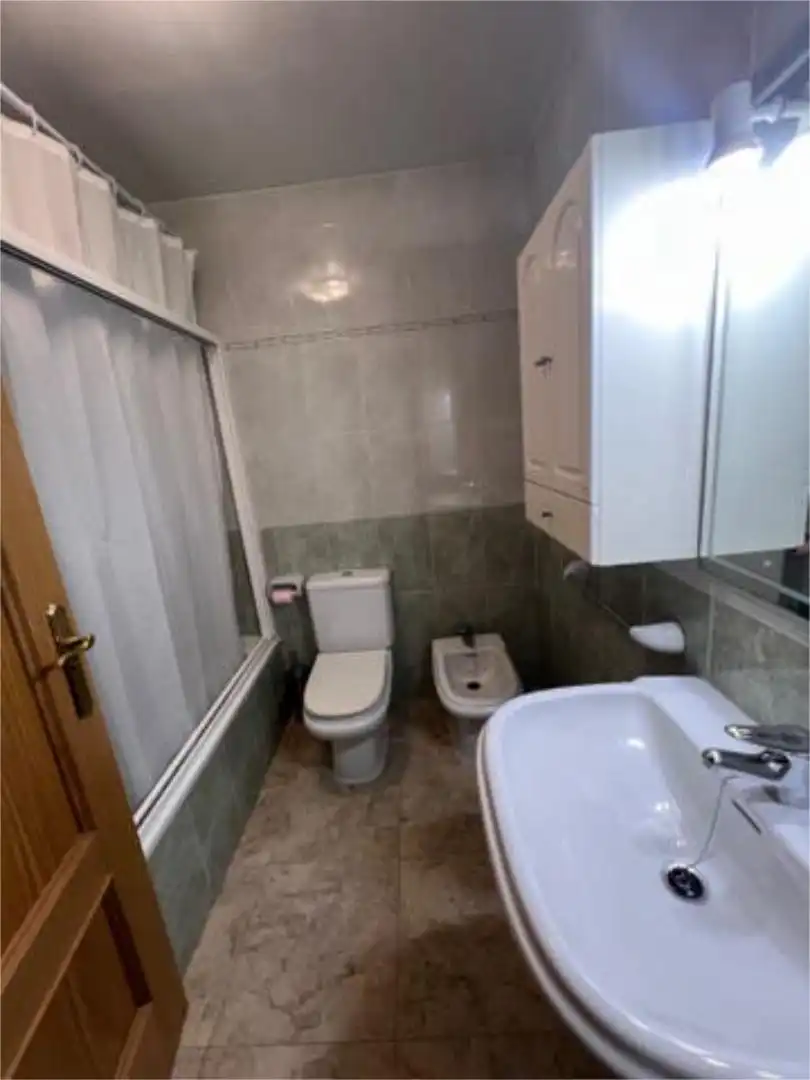 Flat for rent in Corvera Bathroom of Flat for rent in Murcia with Heating and Furnished
