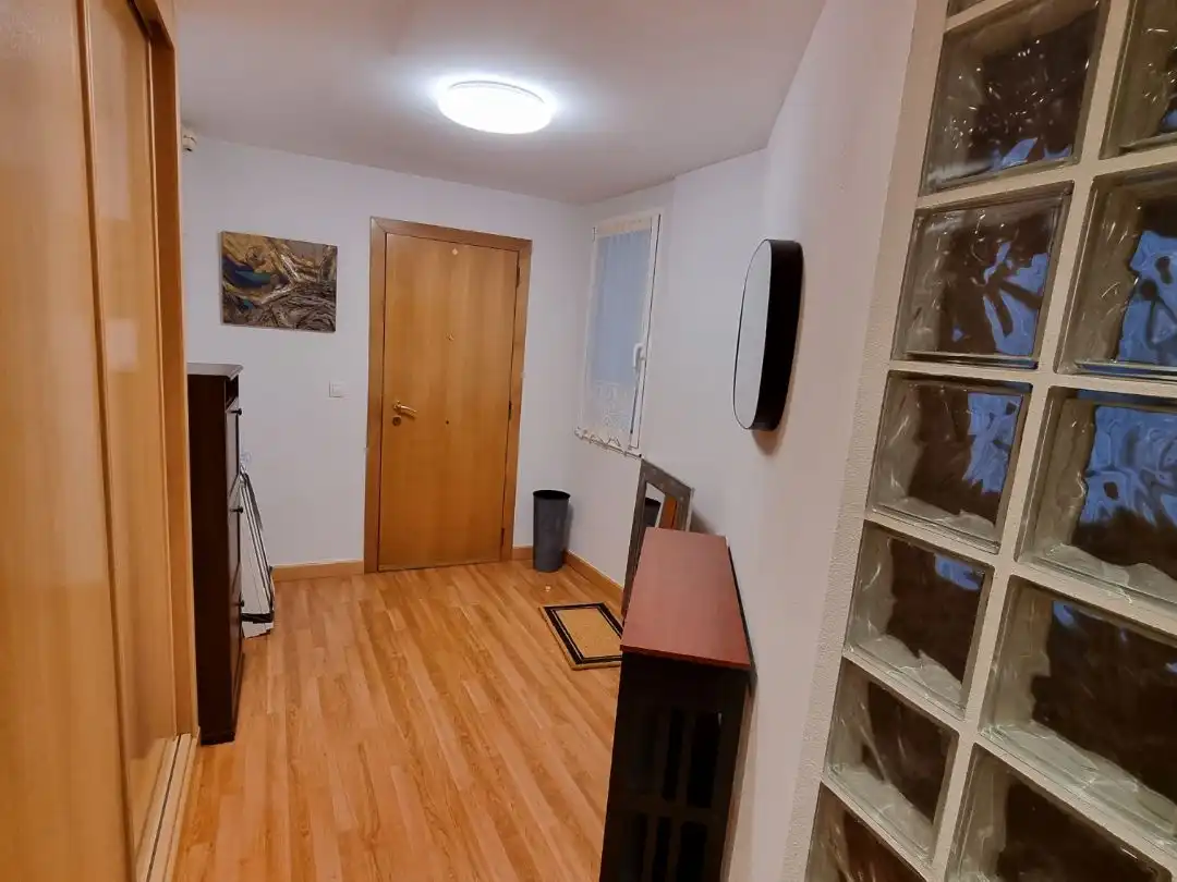 Piso de alquiler en Calle Jovellanos, 1, Barrio del Centro Piso de alquiler en Gijón con Calefacción, Parquet y Amueblado
