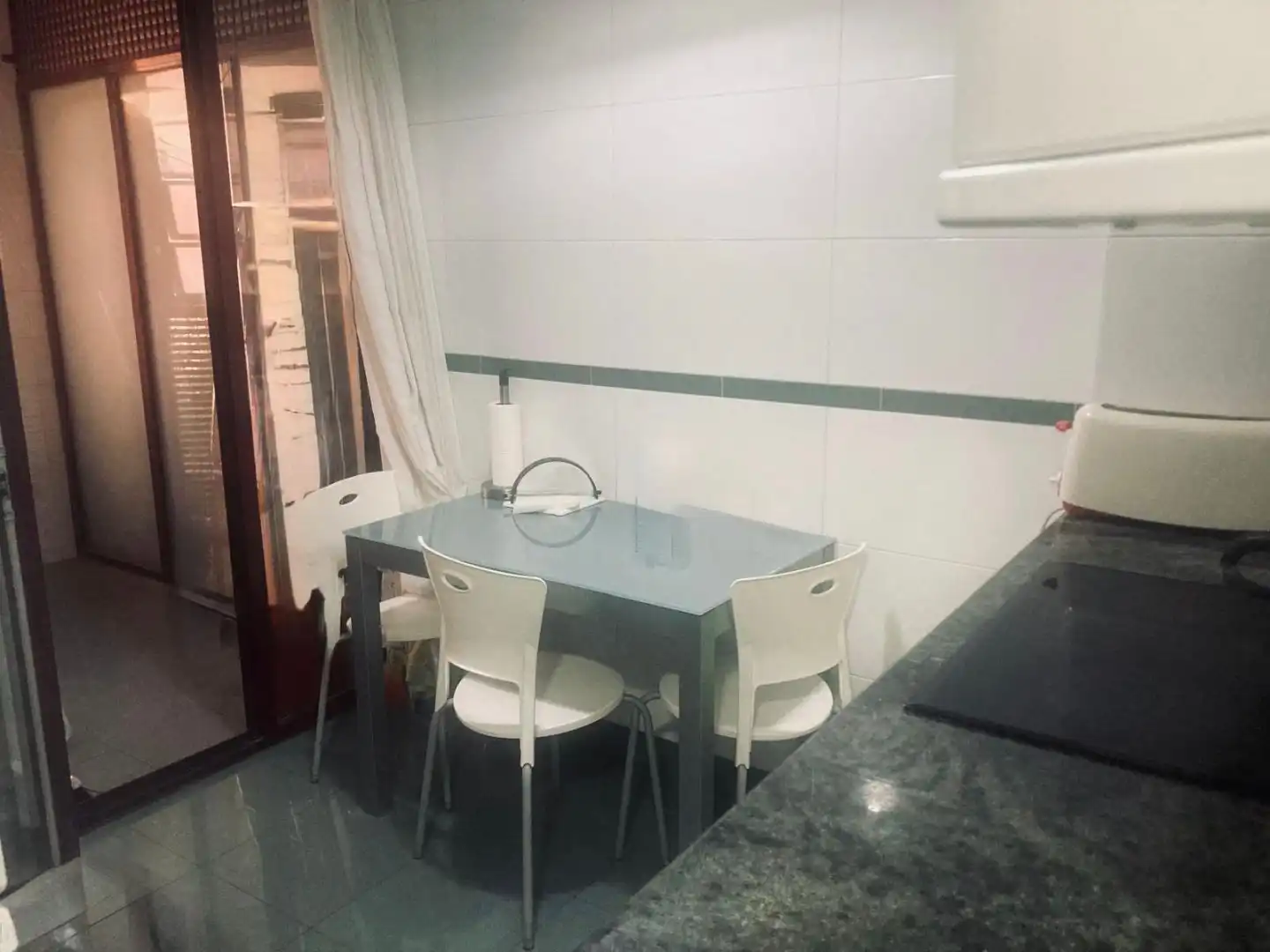 Piso en venta en Gran Vía de Hortaleza, 63, Pinar del Rey Cocina de Piso en venta en Madrid con Aire acondicionado, Calefacción y Parquet