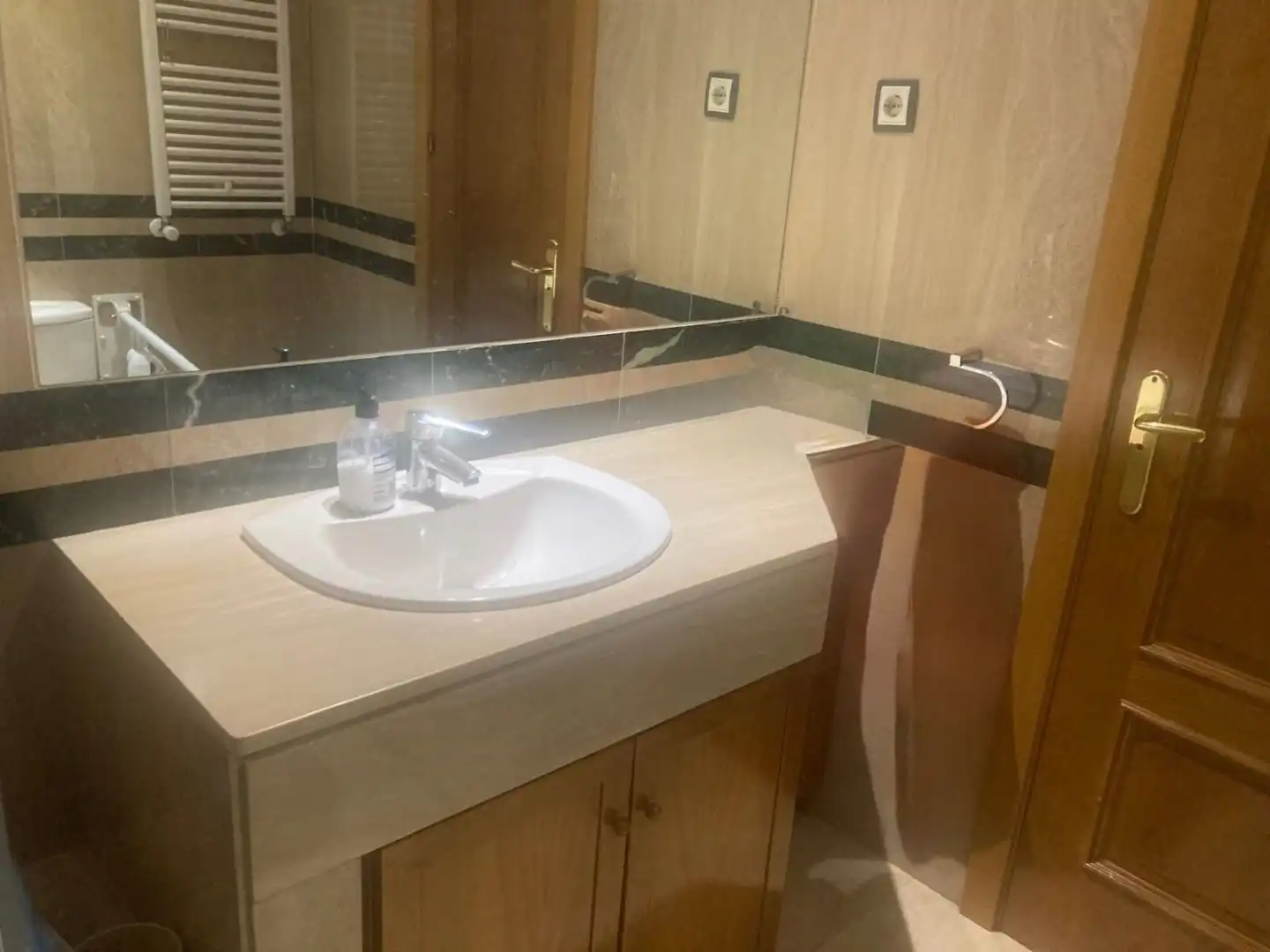 Piso en venta en Gran Vía de Hortaleza, 63, Pinar del Rey Baño de Piso en venta en Madrid con Aire acondicionado, Calefacción y Parquet
