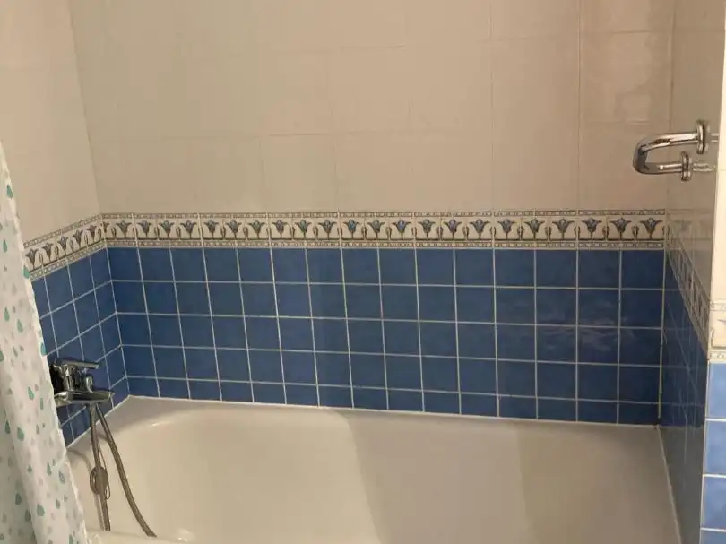 Piso en venta en Gran Vía de Hortaleza, 63, Pinar del Rey Baño de Piso en venta en Madrid con Aire acondicionado, Calefacción y Parquet