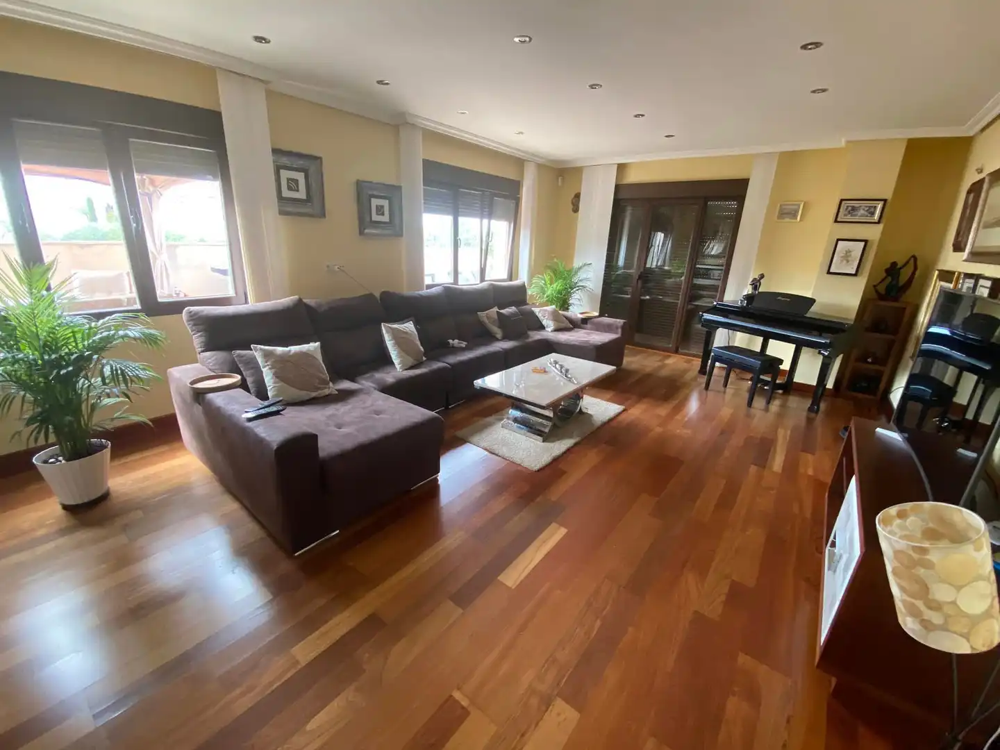 Casa o chalet en venta en Calle Emilia Pardo Bazán, 40, Hervencias Sala de estar de Casa o chalet en venta en Ávila Capital con Terraza y Balcón