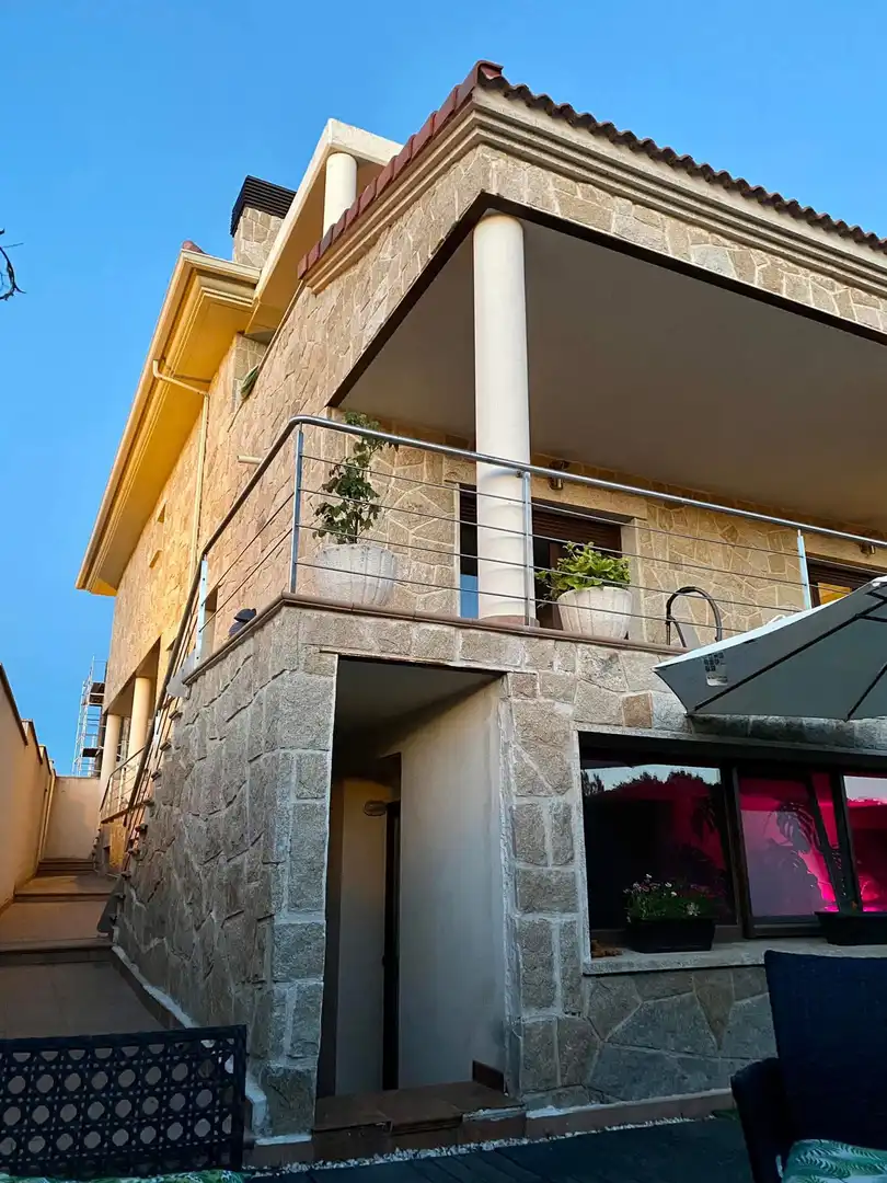 Casa o chalet en venta en Calle Emilia Pardo Bazán, 40, Hervencias Terraza de Casa o chalet en venta en Ávila Capital con Terraza y Balcón