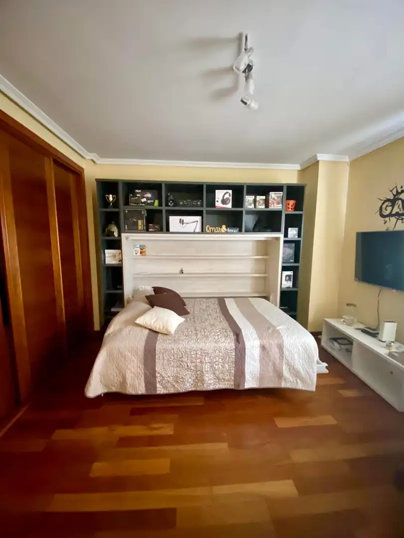 Casa o chalet en venta en Calle Emilia Pardo Bazán, 40, Hervencias Habitación de Casa o chalet en venta en Ávila Capital con Terraza y Balcón