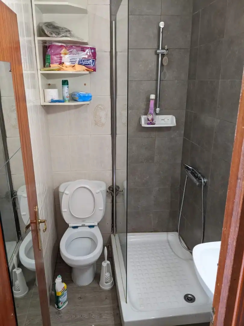 Flat for sale in Calle de Elvira Barrios, 7, San Isidro Bathroom of Flat for sale in Madrid with Terrace and Balcony