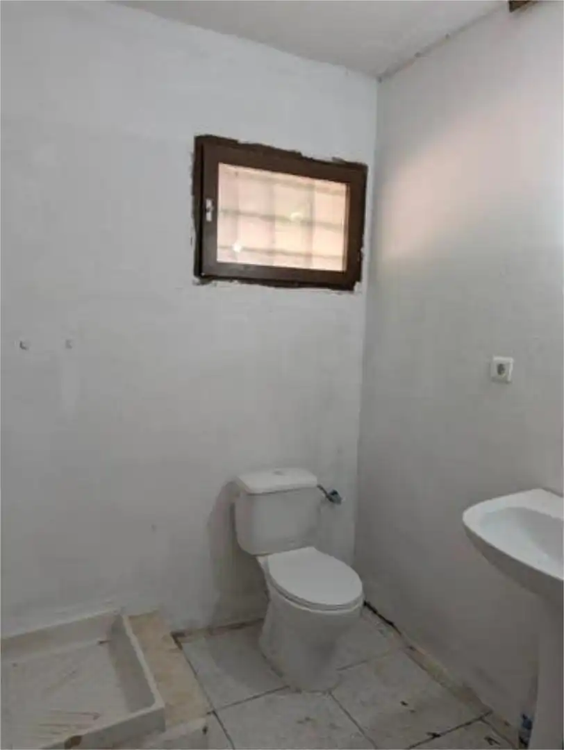 Baño de Nave industrial de alquiler en L'Espluga de Francolí