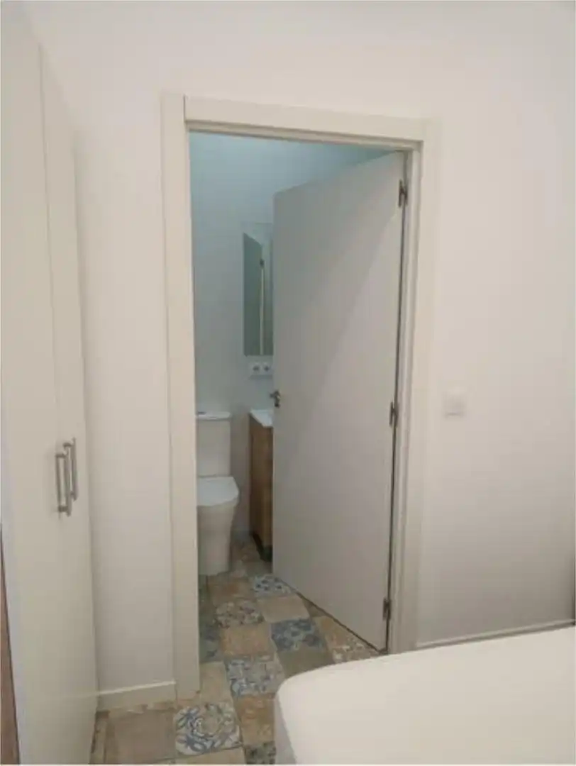Badezimmer von Wohnungen zur Miete in Murcia