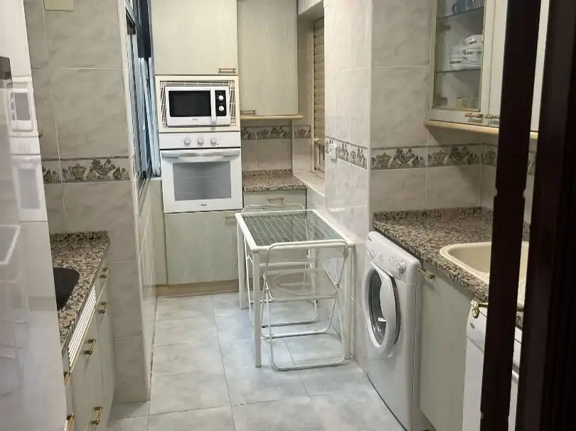 Wohnung zur Miete in Calle del Doctor Cerrada, 7, Doctor Cerrada Küche von Wohnung zur Miete in Zaragoza mit Klimaanlage, Heizung und Parkett