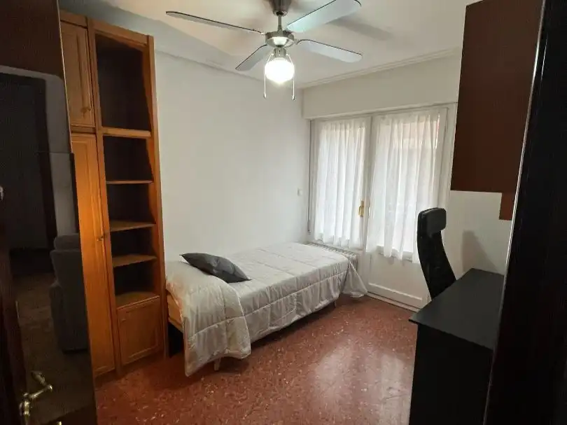 Wohnung zur Miete in Calle del Doctor Cerrada, 7, Doctor Cerrada Schlafzimmer von Wohnung zur Miete in Zaragoza mit Klimaanlage, Heizung und Parkett