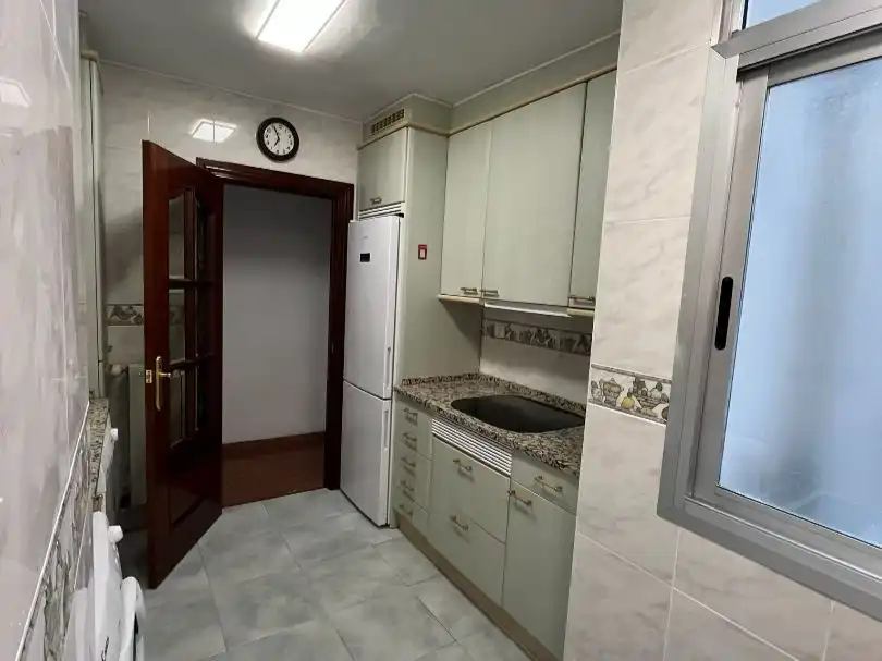 Wohnung zur Miete in Calle del Doctor Cerrada, 7, Doctor Cerrada Küche von Wohnung zur Miete in Zaragoza mit Klimaanlage, Heizung und Parkett