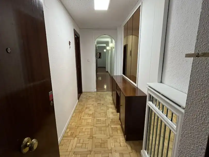 Wohnung zur Miete in Calle del Doctor Cerrada, 7, Doctor Cerrada Wohnung zur Miete in Zaragoza mit Klimaanlage, Heizung und Parkett