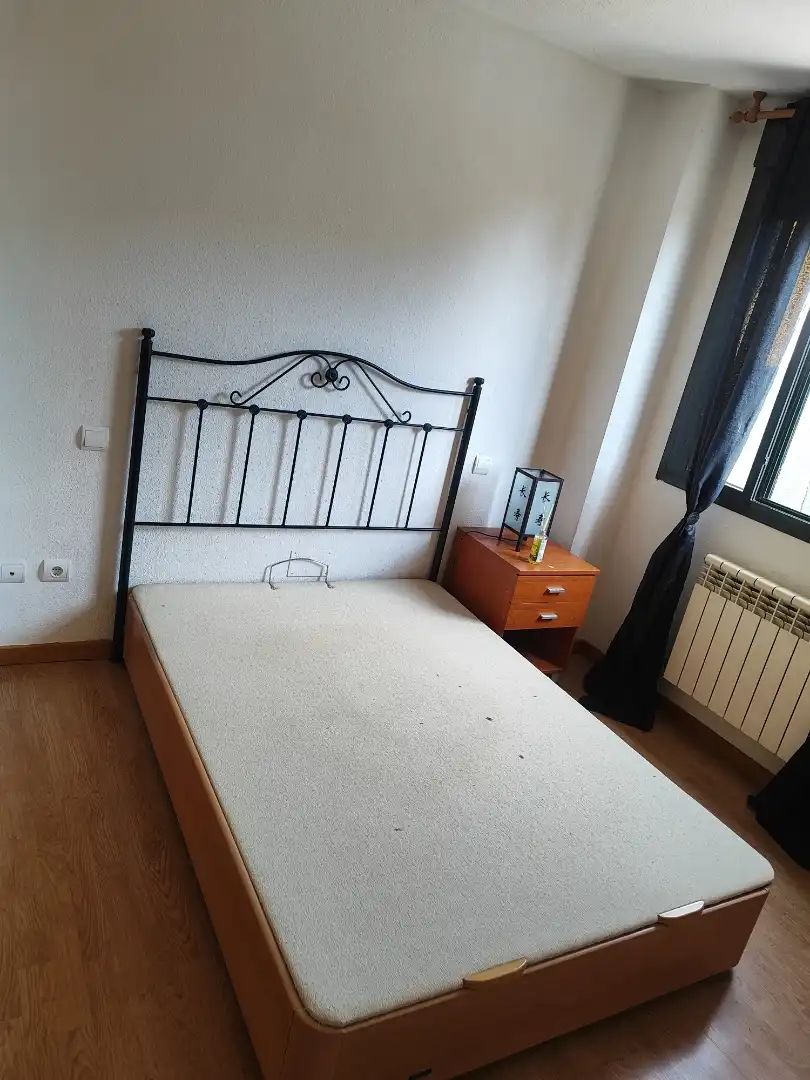 Wohnungen zur Miete in Calle Laguna, 17, Cistérniga Schlafzimmer von Wohnungen zur Miete in Cistérniga mit Heizung, Parkett und Terrasse