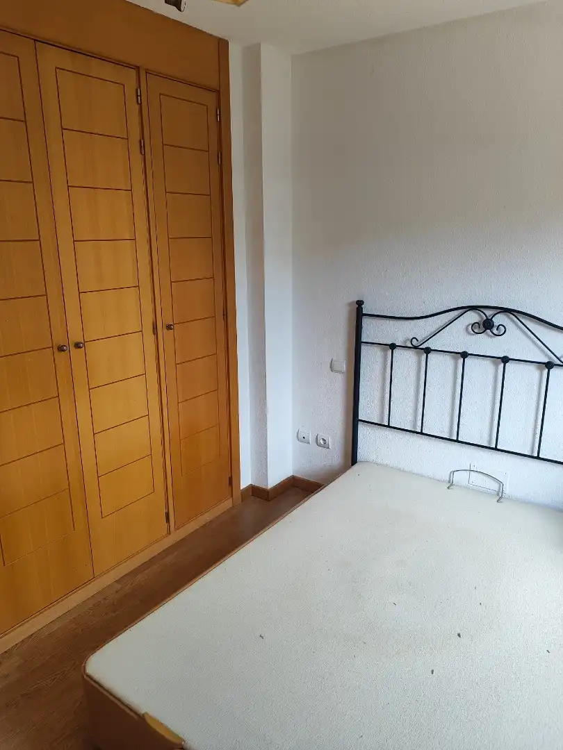 Wohnungen zur Miete in Calle Laguna, 17, Cistérniga Schlafzimmer von Wohnungen zur Miete in Cistérniga mit Heizung, Parkett und Terrasse