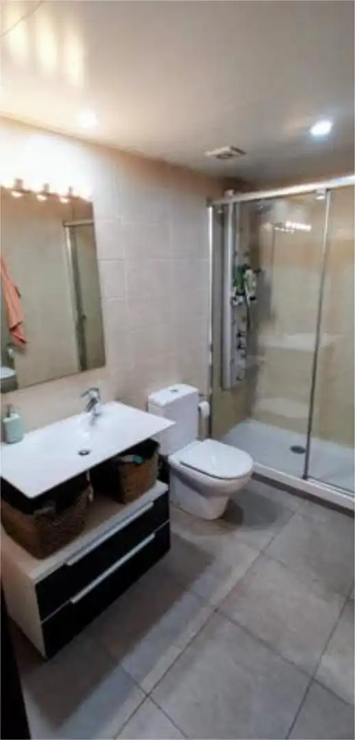 Flat for sale in Mas Rampinyo - Montcada Nova - Carrerada Bathroom of Flat for sale in Montcada i Reixac with Heating, Private garden and Terrace