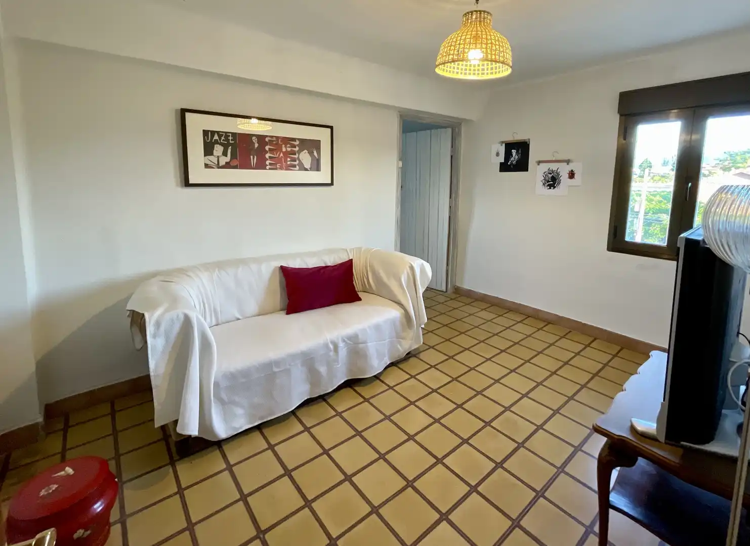 Sala d'estar de Casa o xalet en venda en Alesón amb Calefacció, Jardí privat i Terrassa