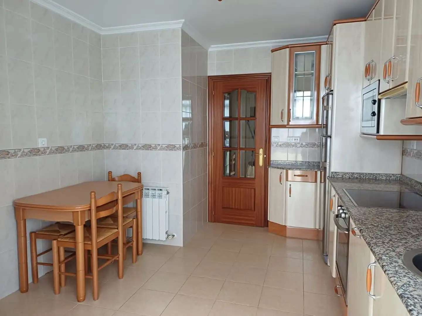 Flat for rent in Calle Briviesca, 5, Medina de Pomar Kitchen of Flat for rent in Medina de Pomar with Heating, Parquet flooring and Terrace