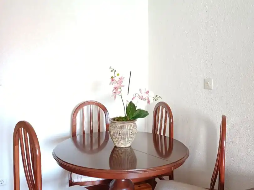Flat for rent in Calle Briviesca, 5, Medina de Pomar Dining room of Flat for rent in Medina de Pomar with Heating, Parquet flooring and Terrace