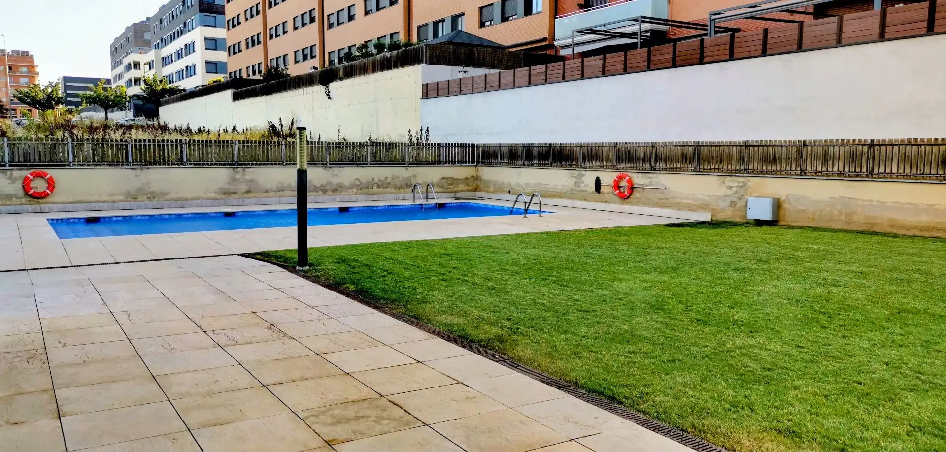 Pis en venda a Avinguda D'europa, 29, Mas Rampinyo - Montcada Nova - Carrerada Piscina de Pis en venda en Montcada i Reixac amb Aire condicionat, Terrassa i Piscina