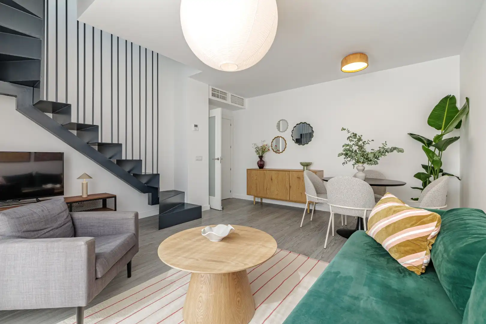 Wohnung zum Verkauf in Calle Policía Nacional, 11, Parque Central Wohnzimmer von Wohnung zum Verkauf in Estepona mit Privatgarten, Terrasse und Möbliert
